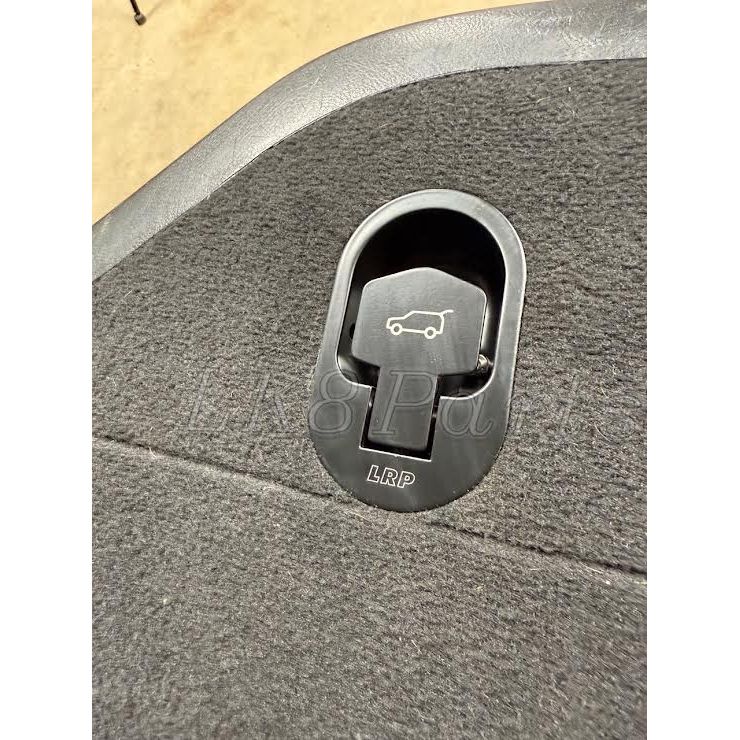 LR3/LR4 Manual Upper Tailgate Kit - Image 3