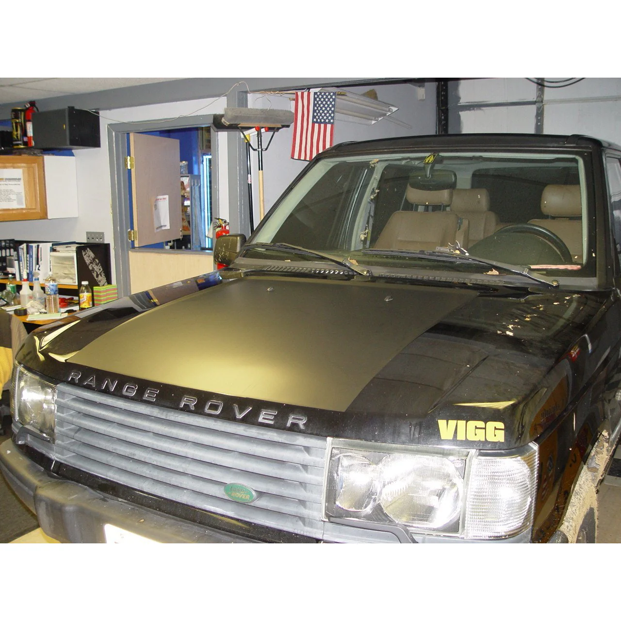 RANGE ROVER P38 HOOD BLACKOUT