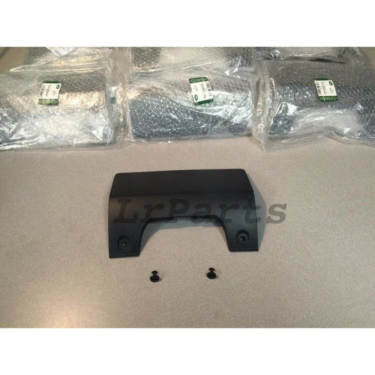 Rear Bumper Tow Cover LR3 & LR4 - Image 7