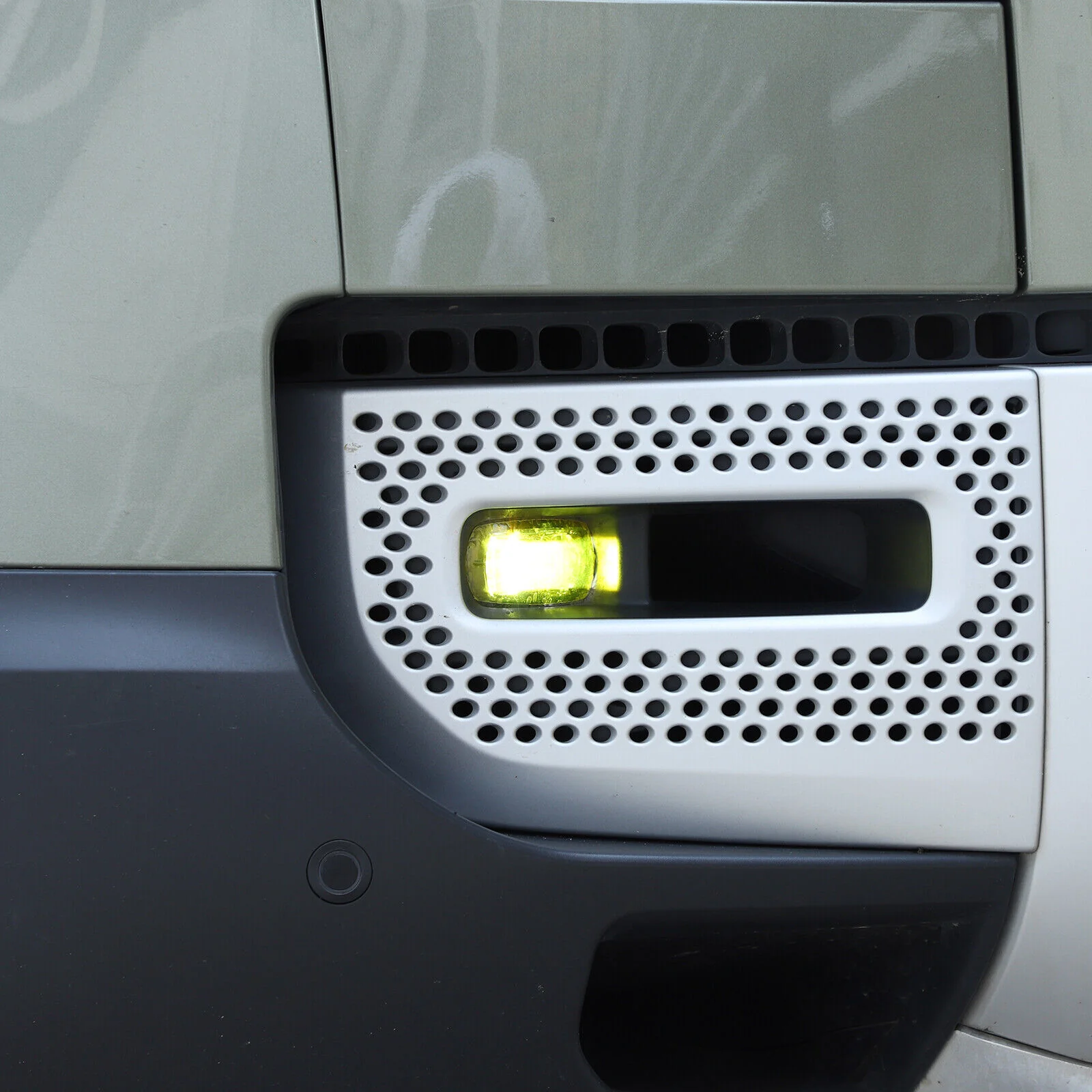 New Defender L663 Yellow Fog Light Kit - Image 8